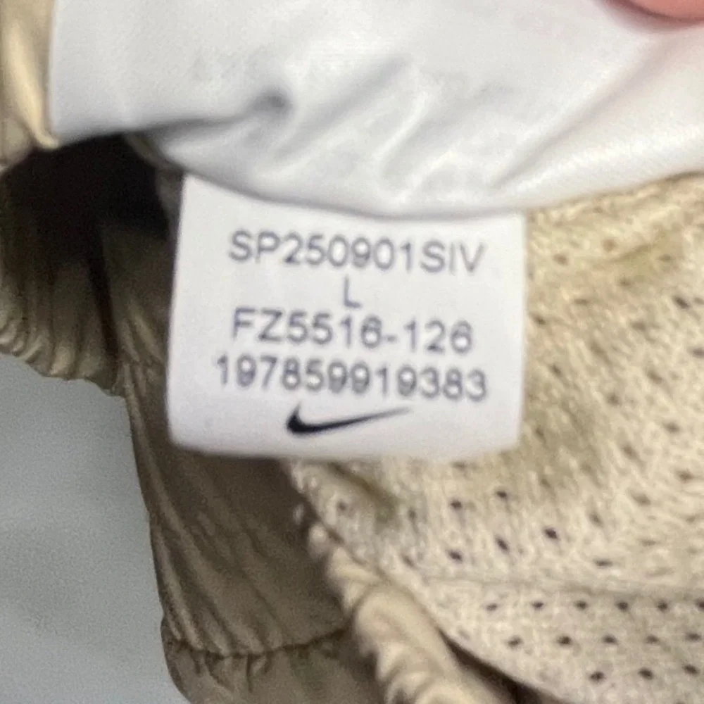 Nike Windrunner Big Kids' Hooded Repel Jacket Windbreaker Tan FZ5516-126 Kids L